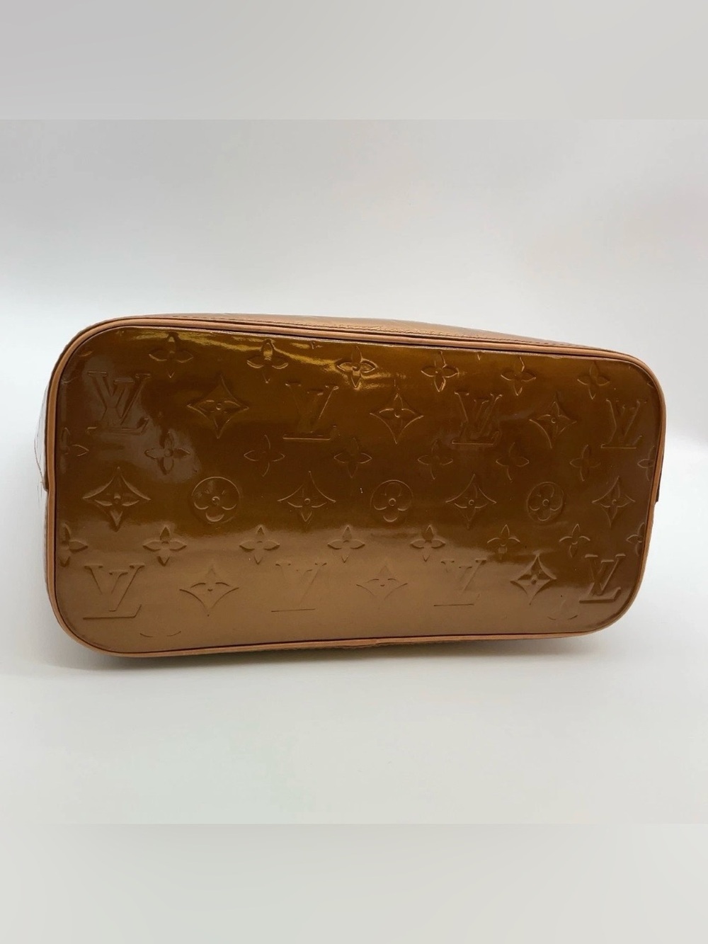 Auth Louis Vuitton Monogram Vernis
Houston Bronze Tote Bag - Picture 5 of 13